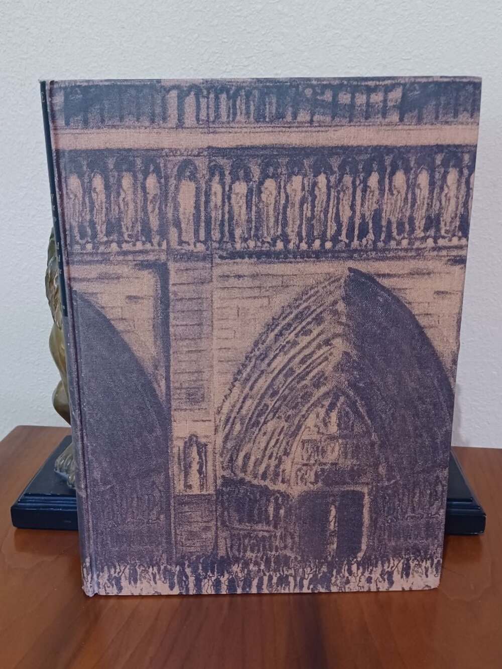1955 Notre Dame de Paris illustrated book Victor Hugo Heritage Press NICE